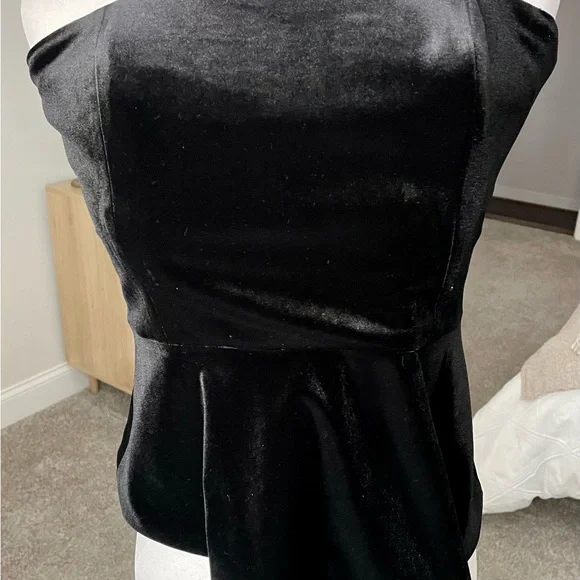 White House Black Market Strapless Black Velvet Bustier Top - Picture 2 of 3